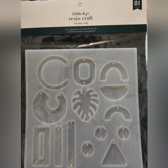 Resin Mold by Hildie & Jo (JoAnn craft store) - Picture 1 of 2